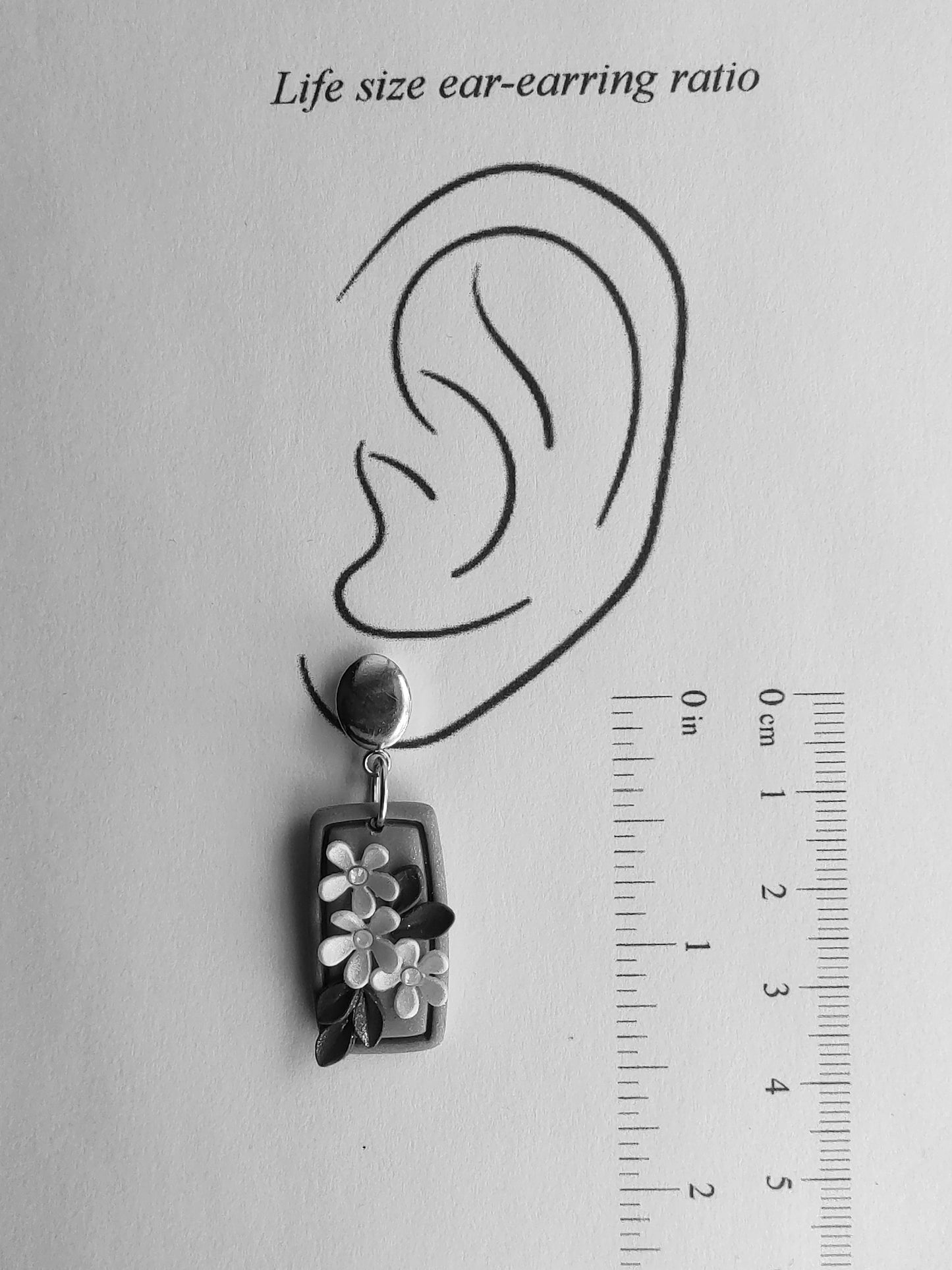 Daisy Earrings (short)