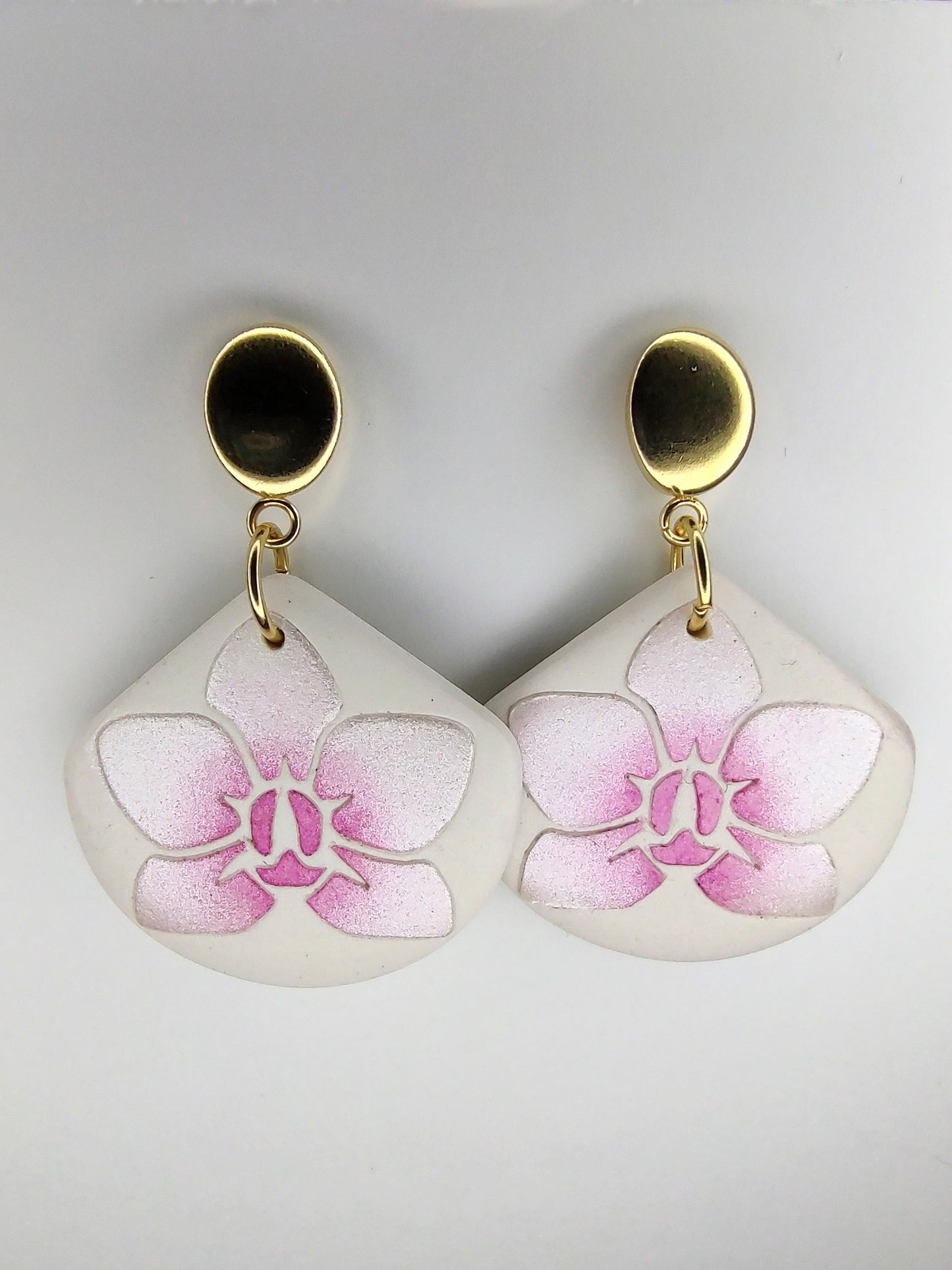 Aveline Earrings (white)