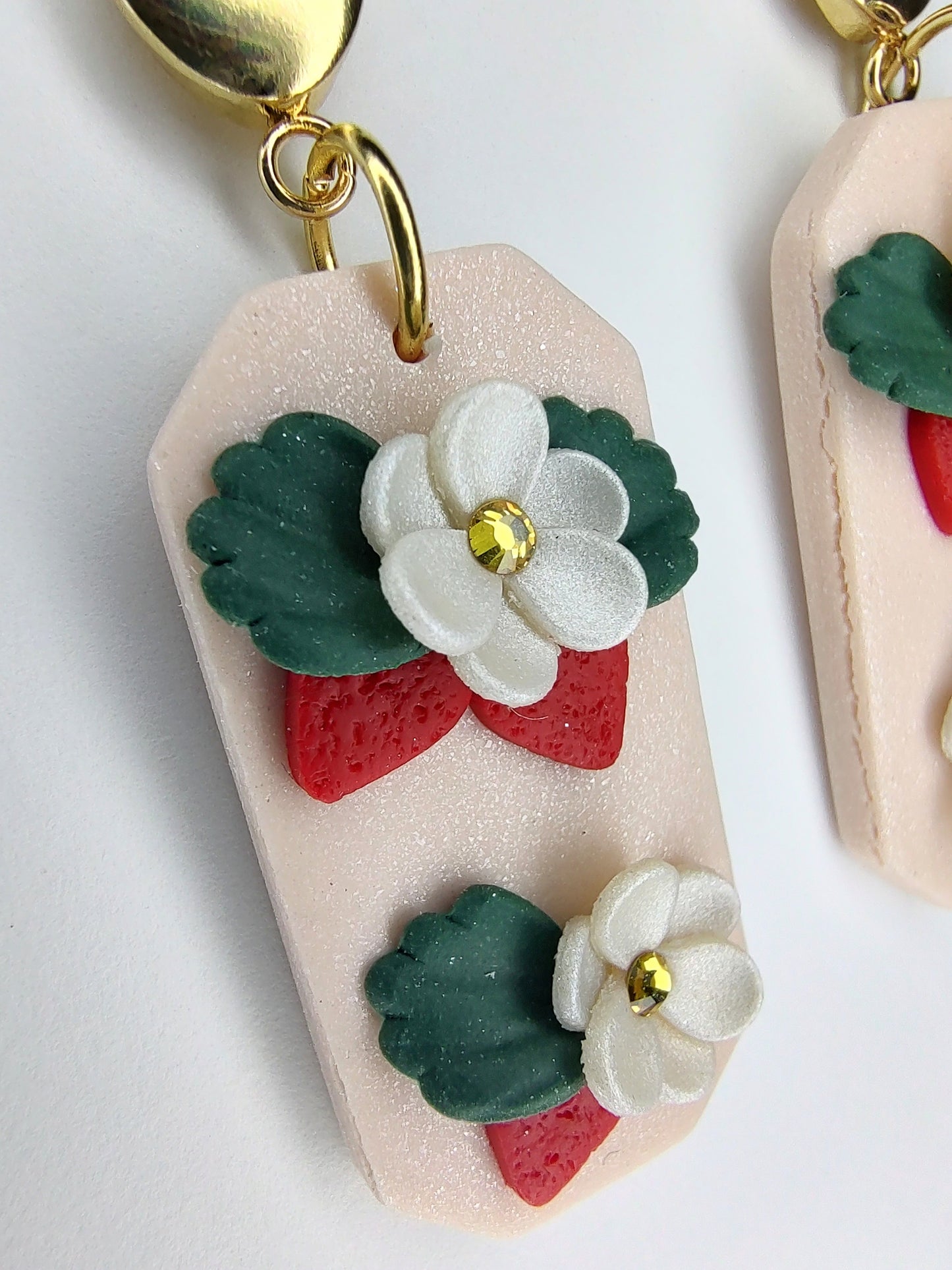 Emery Earrings (strawberry)