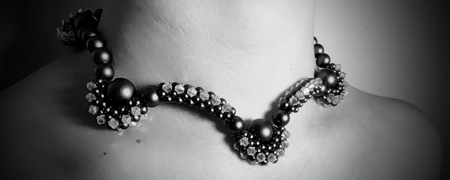 Crystal Pearl Necklace (blue)