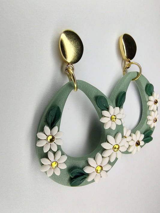 Florence Earrings (daisy)