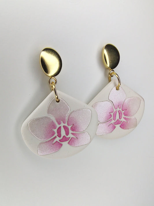 Aveline Earrings (white)