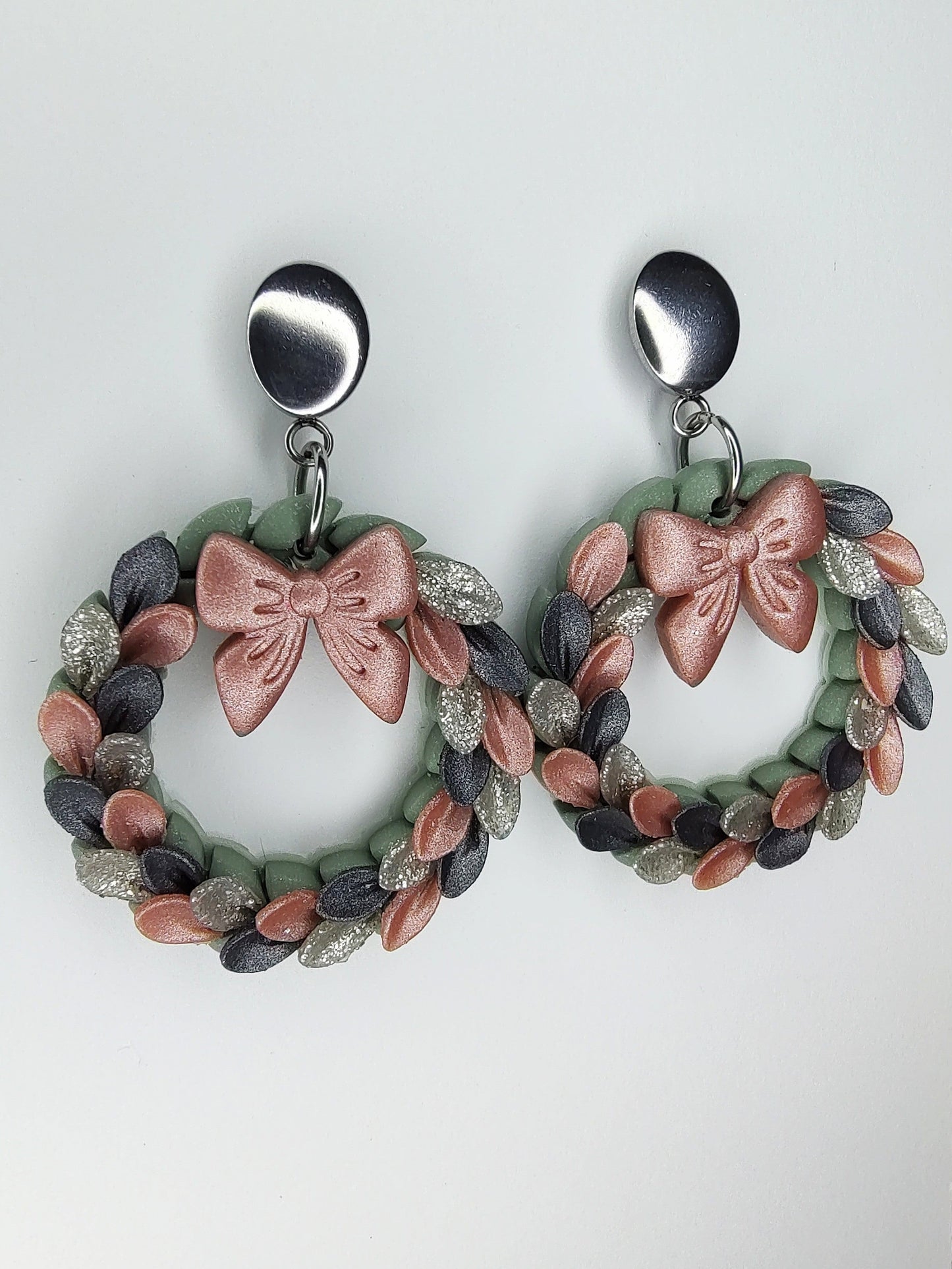 Wreath Earrings - Silver Pink