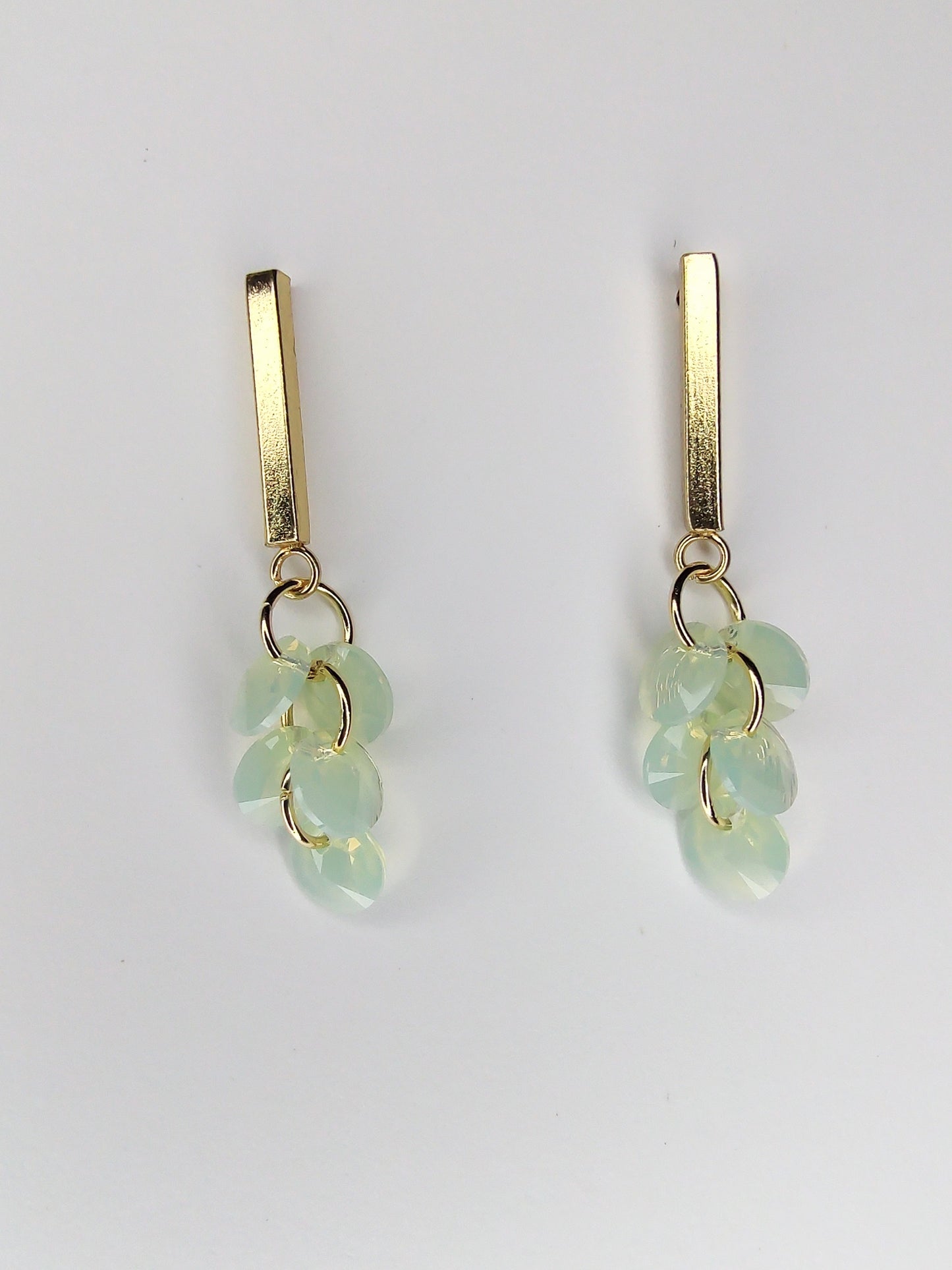 Rivoli Cluster Crystal Earrings - Chrysolite Opal