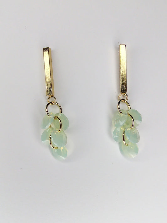 Rivoli Cluster Crystal Earrings - Chrysolite Opal