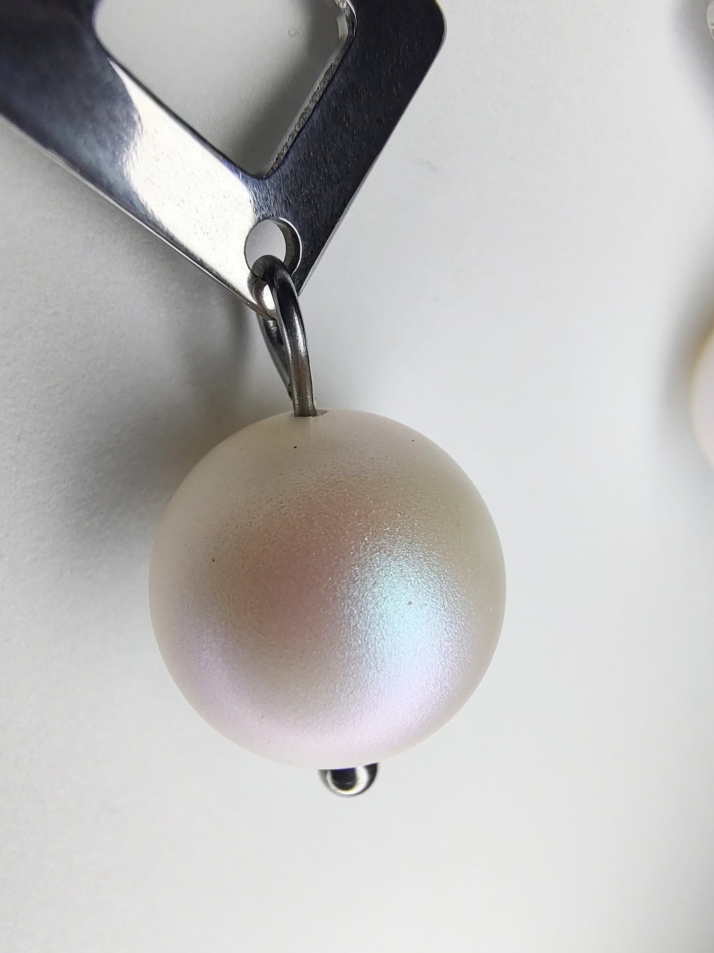 Pearl Square Earrings - Iridescent White