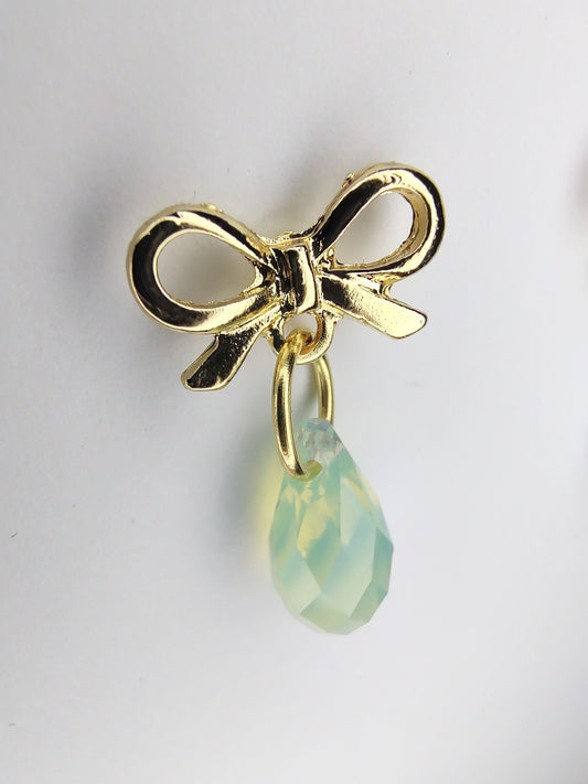 Bow Crystal Earrings - Chrysolite Opal