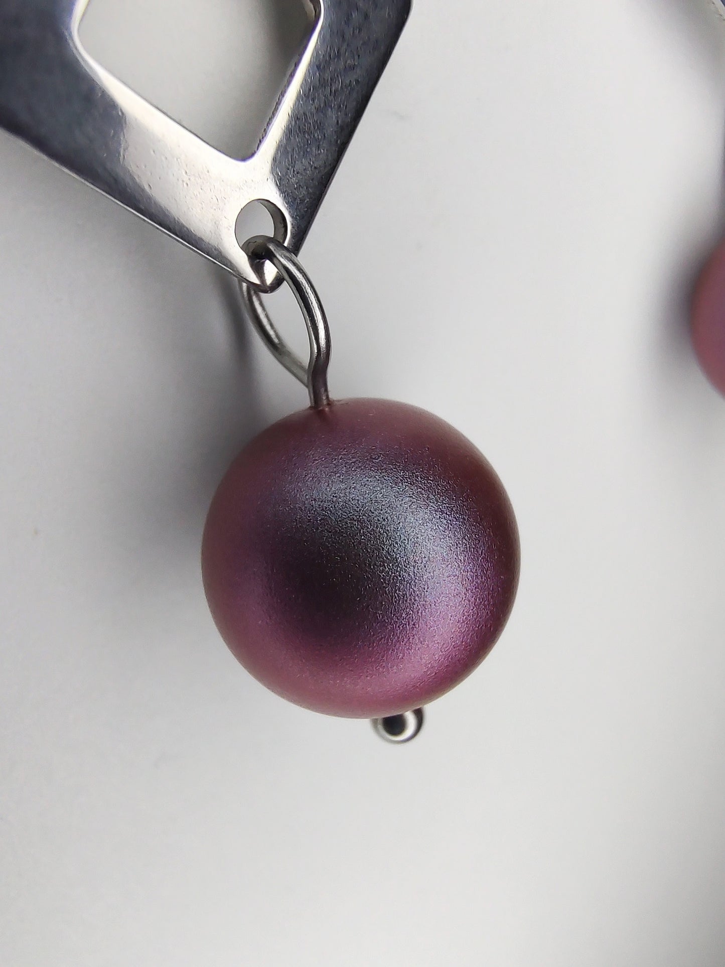 Pearl Square Earrings - Iridescent Red